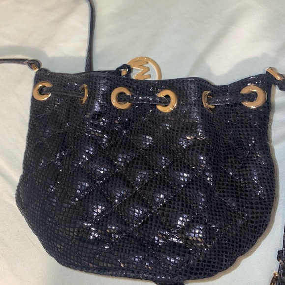 Michael Kors Jules Embossed Leather Drawstring - Picture 7 of 7